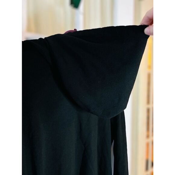 Women’s 2X Mickey Mouse “The One & Only” Cropped Black Pullover Hoodie - Picture 5 of 10